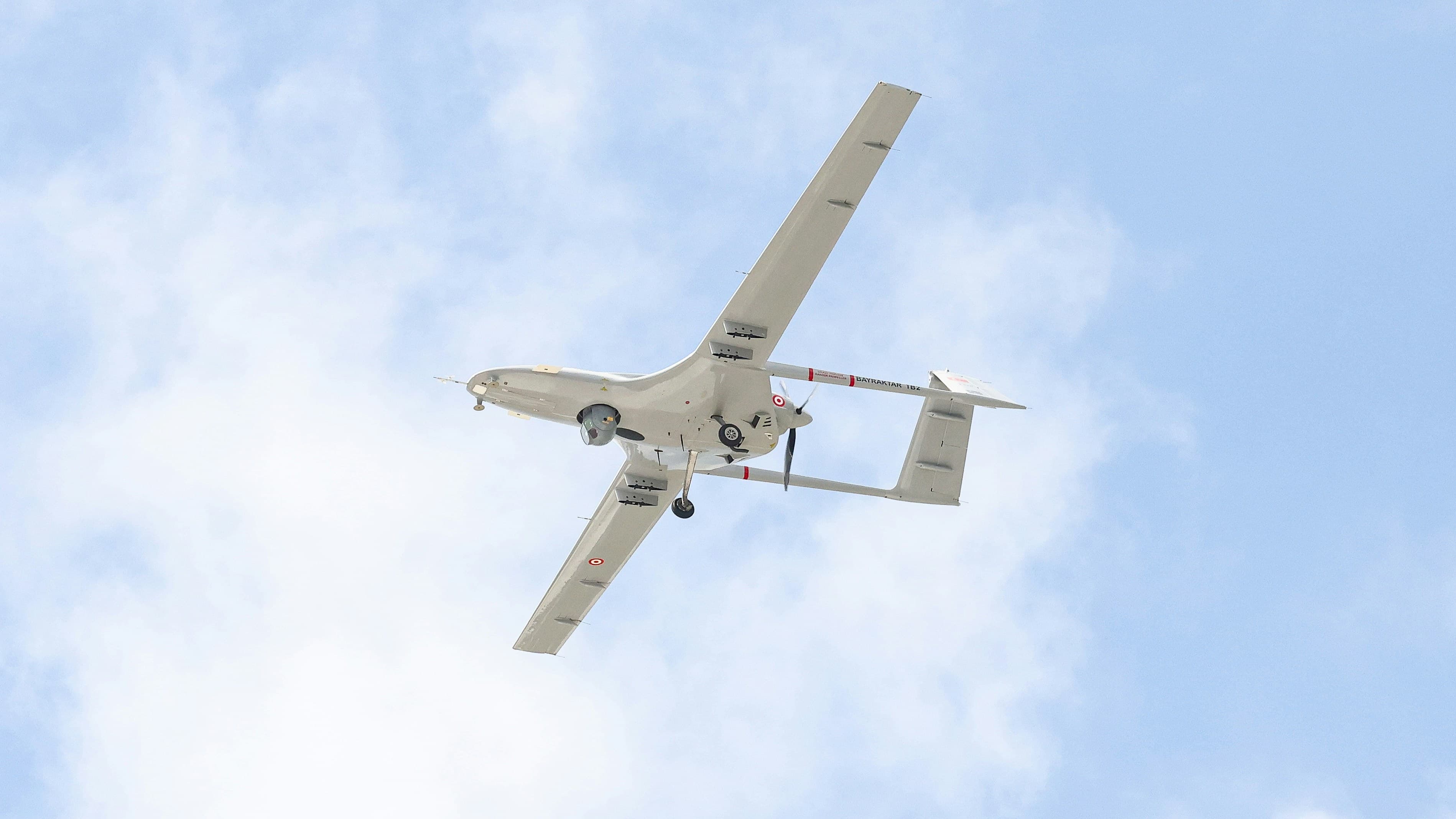 Alertă la graniță după ce o dronă rusească a intrat în spațiul aerian românesc: Populația din Tulcea trezită de mesaj RO-ALERT în miez de noapte. Anunțul MApN
