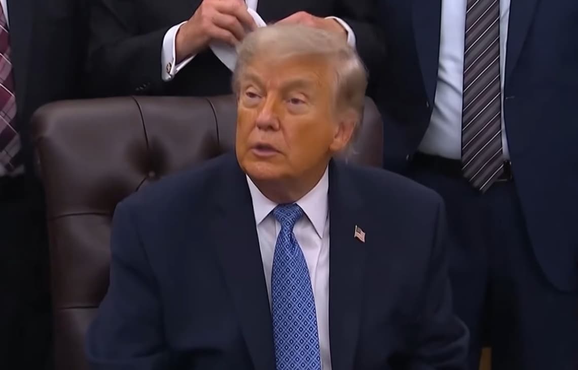 Donald Trump acuză Iranul că a încălcat armistițiul. Atacul asupra unei nave din Strâmtoarea Ormuz a stârnit noi tensiuni